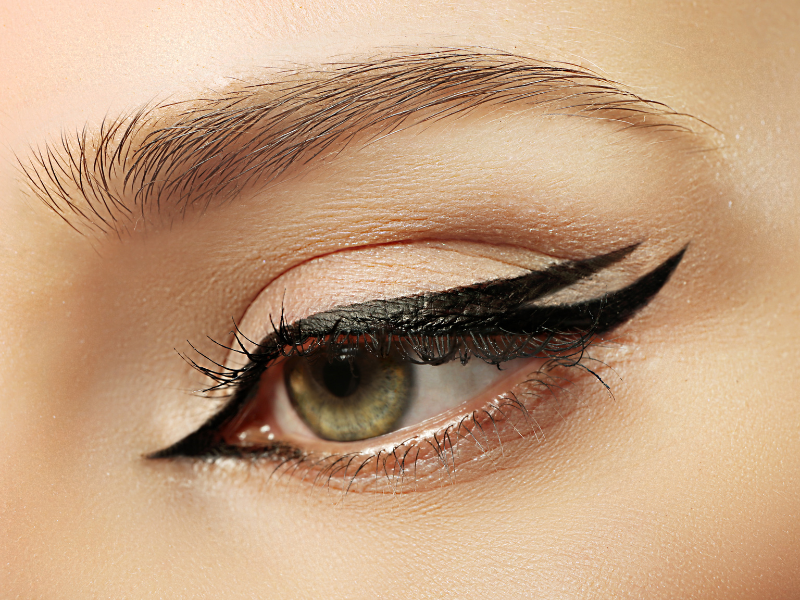 winged eyeliner